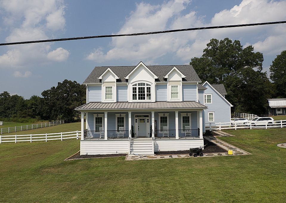 2nd image of 3008 Fowler Secrest Rd