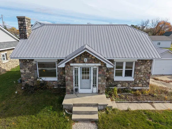 106 S Valley St, West Branch, MI 48661