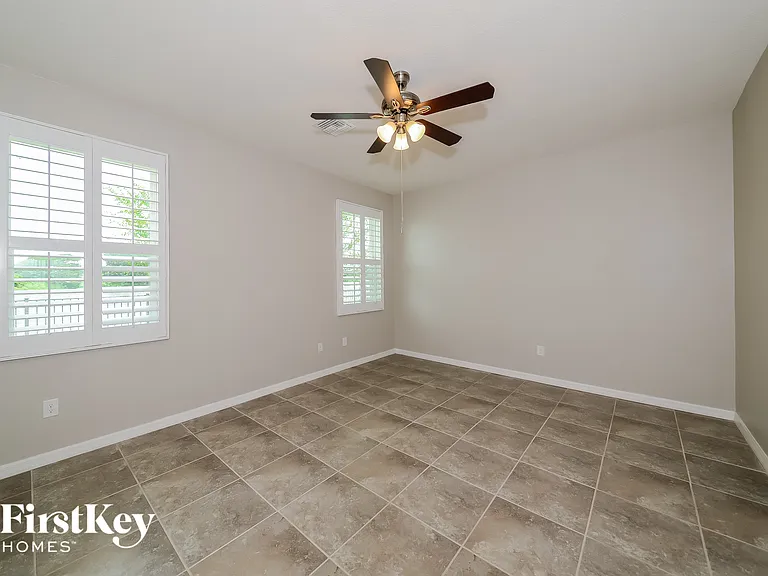 6518 Devesta Loop — Photo 6