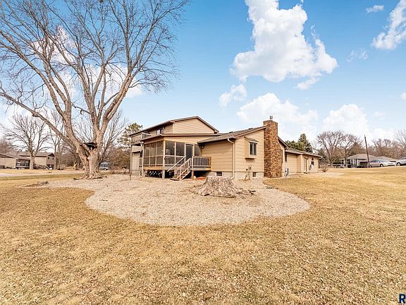 2nd image of 7301 E Palomino Rd