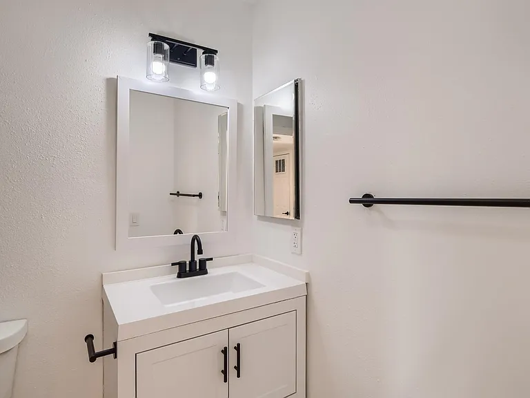 311 N Berendo St #5 — Photo 5