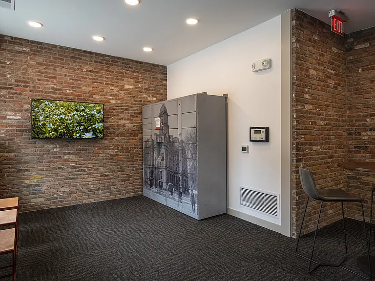 The Levinson — Photo 11