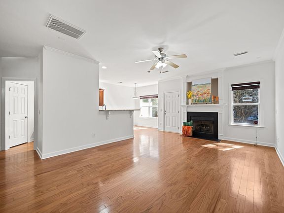 4th image of 4815 Landover Charge Ln