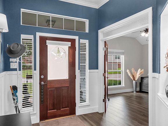 3rd image of 6407 Sparrows Glen Ln