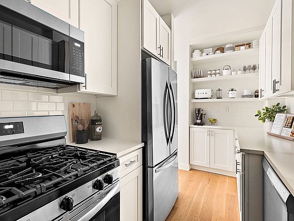 2nd image of 300 E 74th St APT 5A