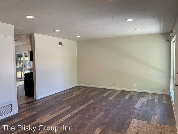 4th image of 3014 Cottonwood Ct