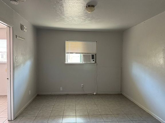 5th image of 1702 N 8th St #6