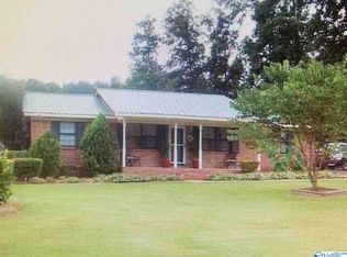 155 Robin Ln, Albertville, AL 35950