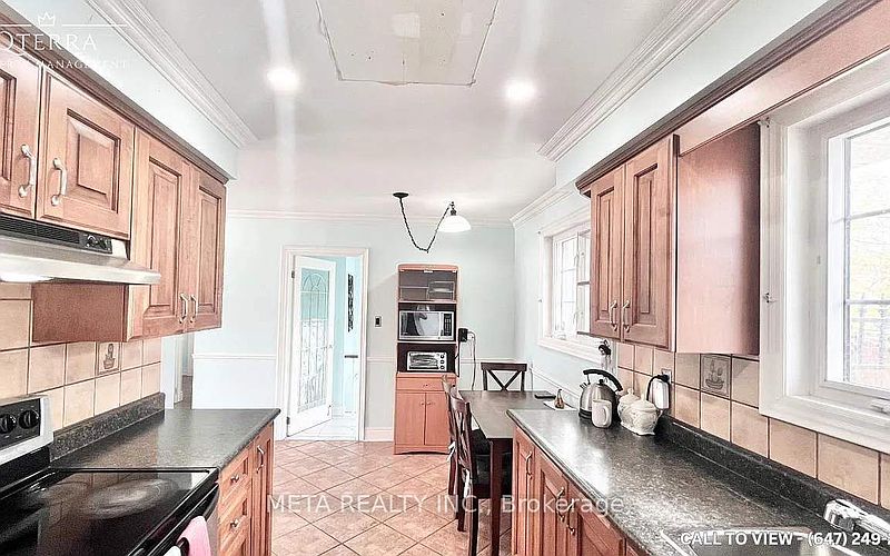 Brampton House for rent - 3 Bedrooms — photo 9
