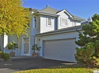 723 Balfour Pl, Melville, NY 11747
