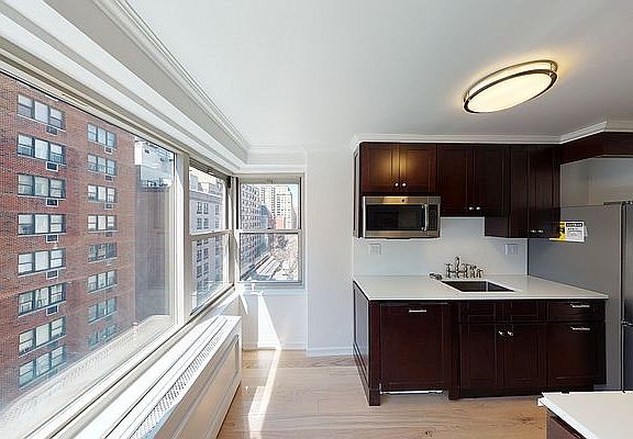 5th image of 445 E 80th St #8DE