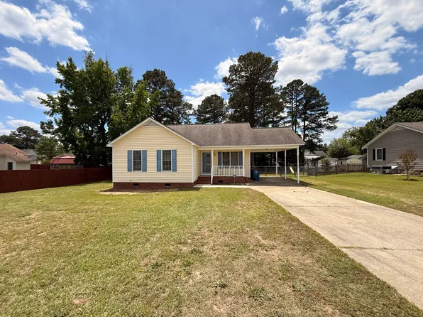 1901 Friendly Rd, Dunn, NC 28334