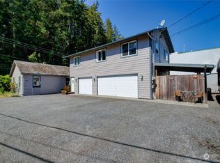 944 S 3rd St, La Conner, WA 98257