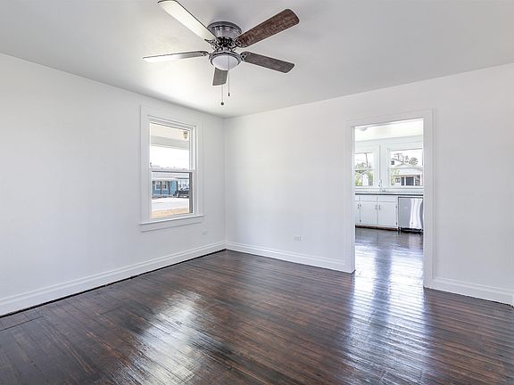 5th image of 127 Landry St