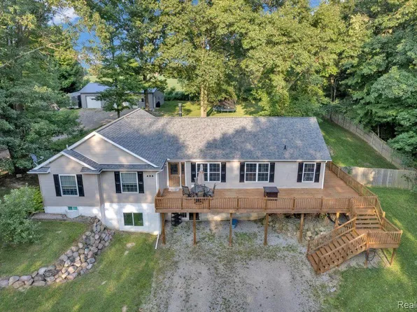 496 Link Dr, Attica, MI 48412