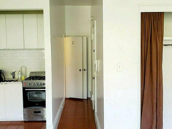 2nd image of 142 W 88th St APT 3F