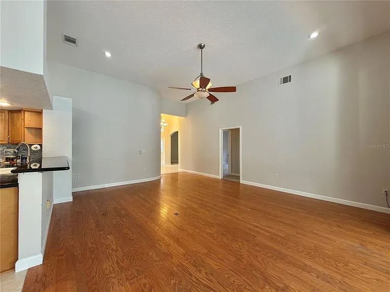 10341 Cypress Isle Ct — Photo 13