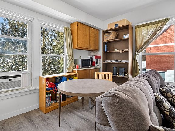 3rd image of 303 Cornell St #B