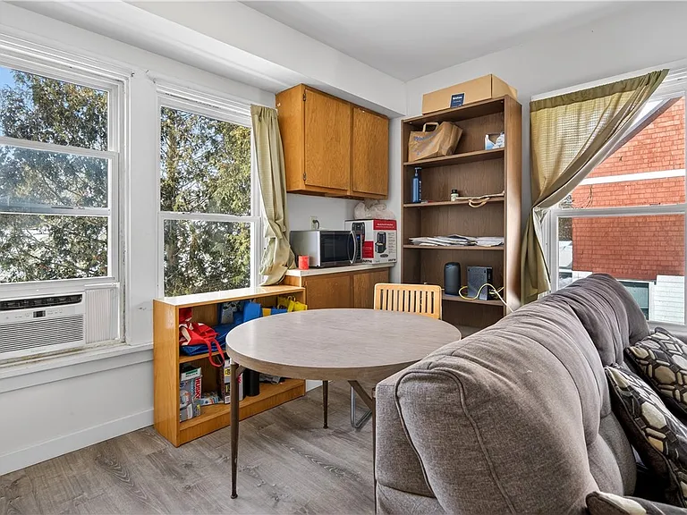 303 Cornell St #B — Photo 3
