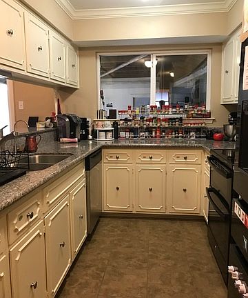 3rd image of 11825 Petal Dr