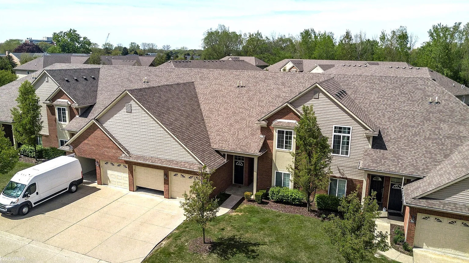 14225 Shadywood Dr photo 1