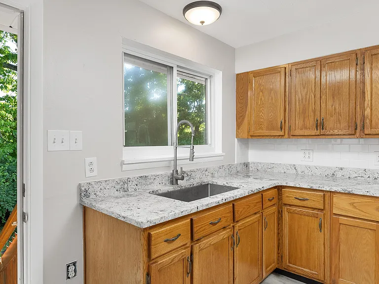 301 Wygoda Cir — Photo 14