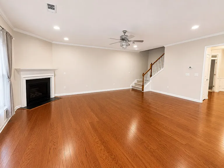 3550 Graham Way — Photo 2