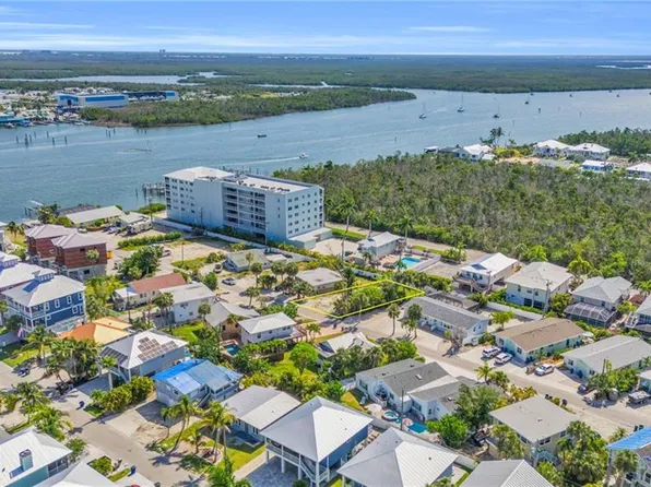 250 Fairweather LN, FORT MYERS BEACH, FL 33931