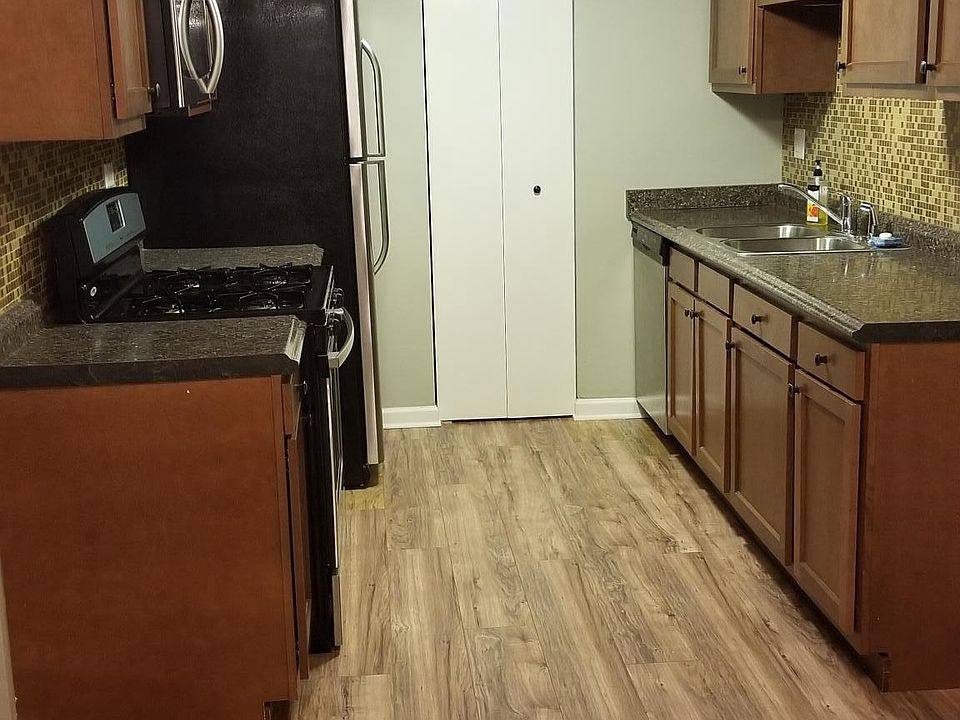 1st image of 509 Kiowa Cir #103