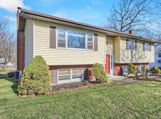 26 Park Circle Dr, Middletown, NY 10940
