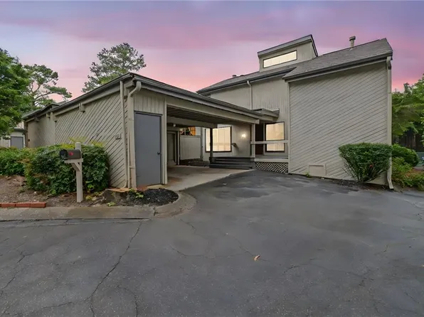 683 Highland Ct, Marietta, GA 30068
