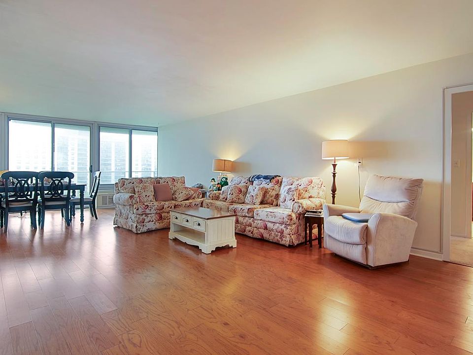 1st image of 1 Claridge Dr APT 812