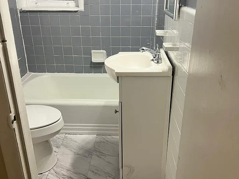 5427 Chester Ave #1 — Photo 8