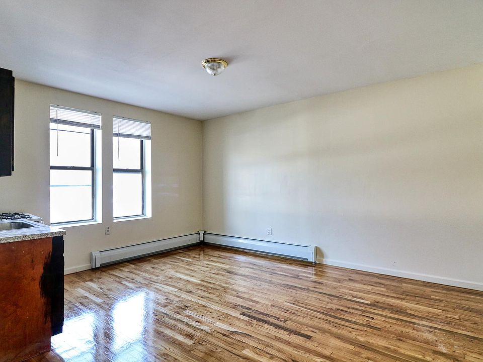 2nd image of 3042 Grand Concourse APT 6