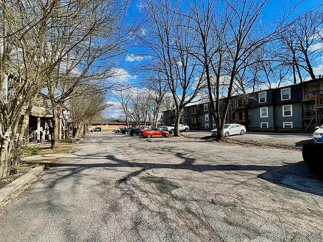 Vernon Cove Apartments — Photo 3