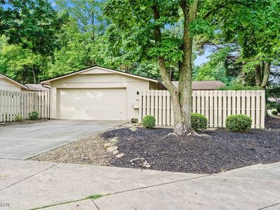 19767 Dell Dr, Strongsville, OH, 44149