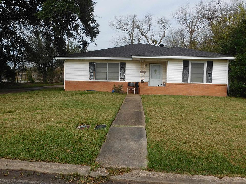 2nd image of 1372 Harriot St