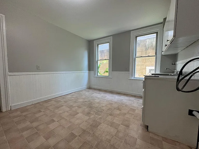 1092 E Main St #1L — Photo 5