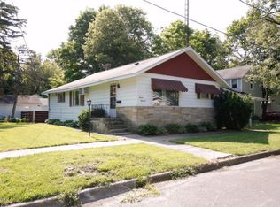 1100 7th St, Three Rivers, MI 49093