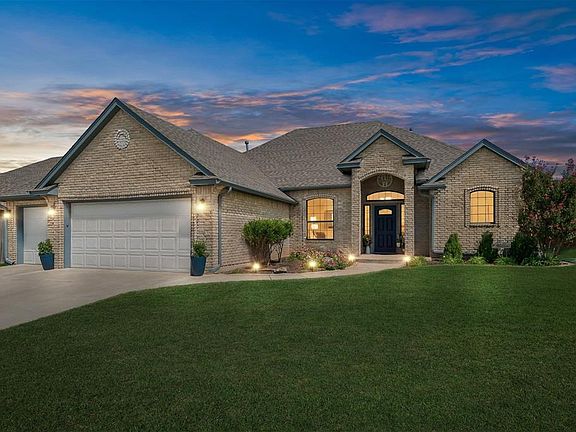 2nd image of 817 Tea Rose Dr