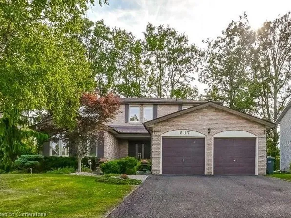 817 Damien Way, Mississauga, ON L5C 3C3