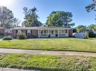 9405 Crestwood Manor Dr, Saint Louis, MO 63126