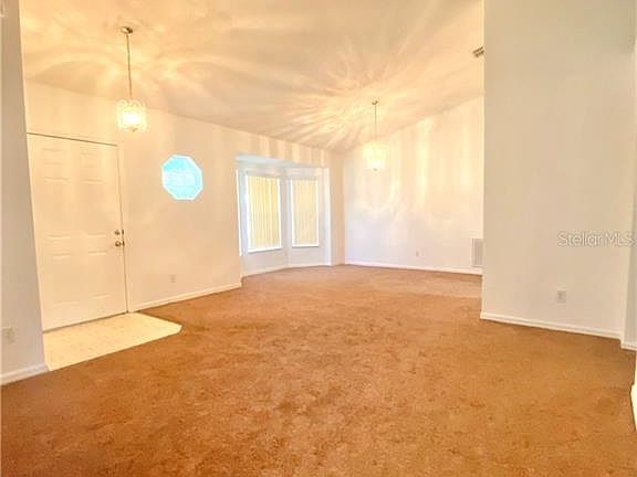 4th image of 700 Stevelynn Cir