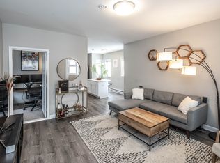 1114 Selby Ave APT 1, Saint Paul, MN 55104