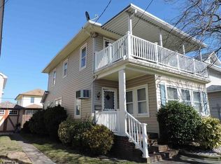 3 N Melbourne Ave, Ventnor, NJ 08406