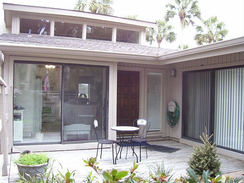 1st image of 86 N Sea Pines Dr