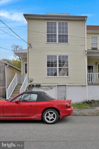 53 N Railroad Ave, Frackville, PA, 17931