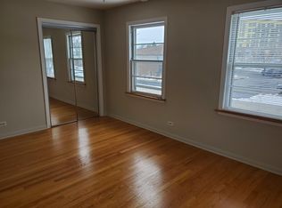 219 S School St, Mount Prospect, IL 60056