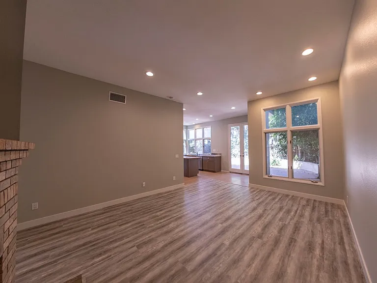 9756 Keeneland Row — Photo 6