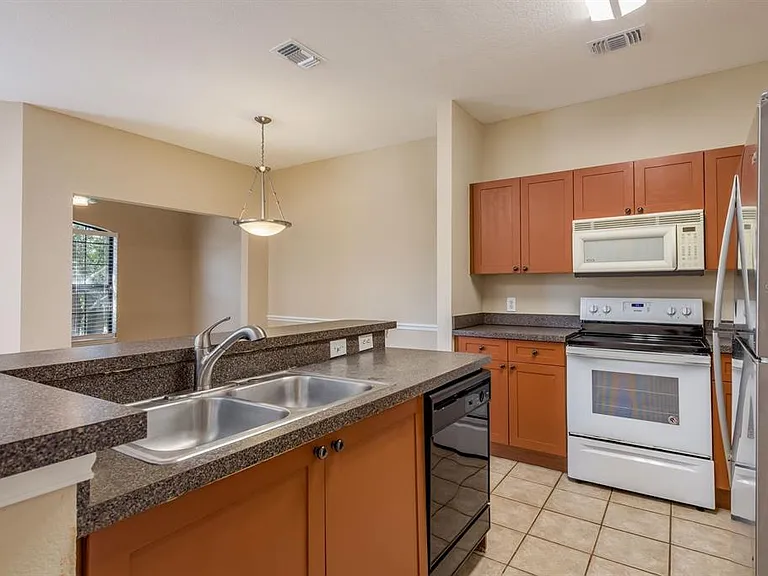2107 Portofino Pl #30-3025 — Photo 18
